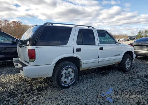 2002 Chevrolet Blazer из США, поврежденный, VIN 1GNDT13WX2K238564